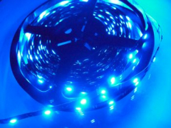 5m Rolle RGB Stripes inkl. Trafo und Steuerger�t IP45