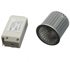 7W Power LED Strahler 18-22V mit Netzteil kaltwei�