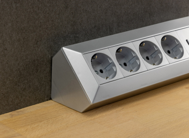 4-fach Steckdosenblock, USB-A+C, silber